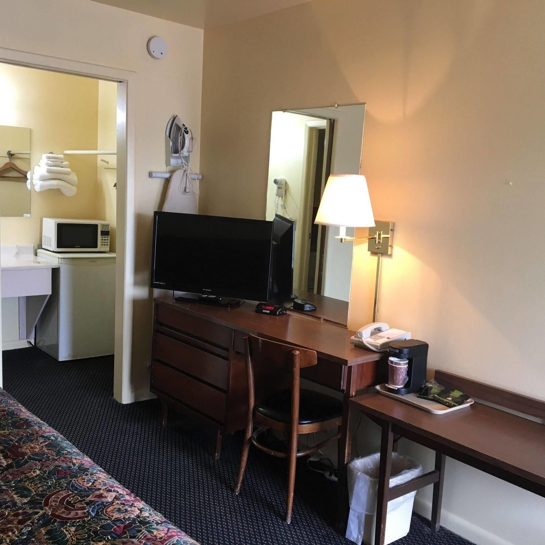 Motel Guest House Motel Chanute 2*
