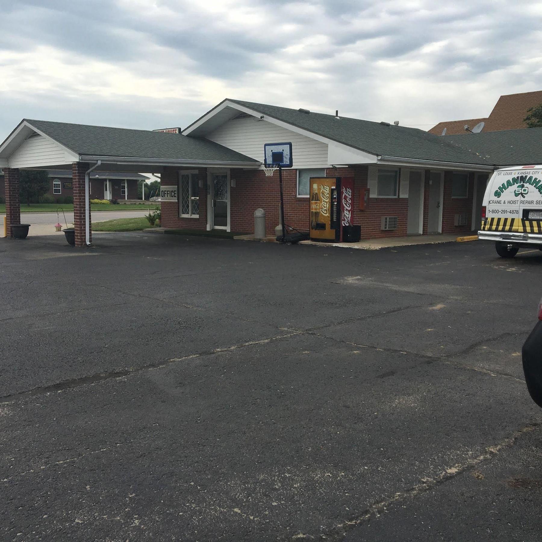 Motel Guest House Motel Chanute 2*