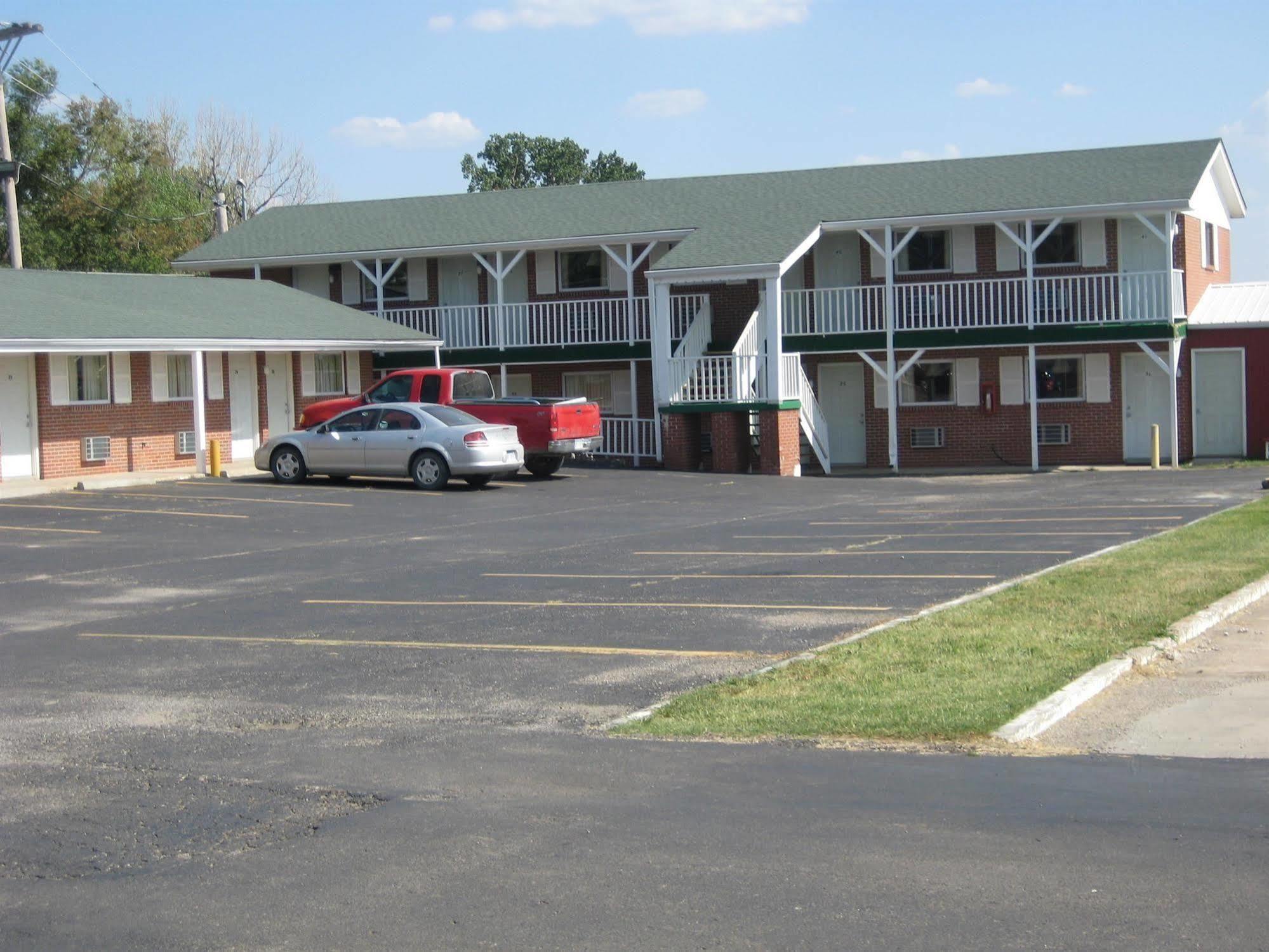 Guest House Motel Chanute 2*